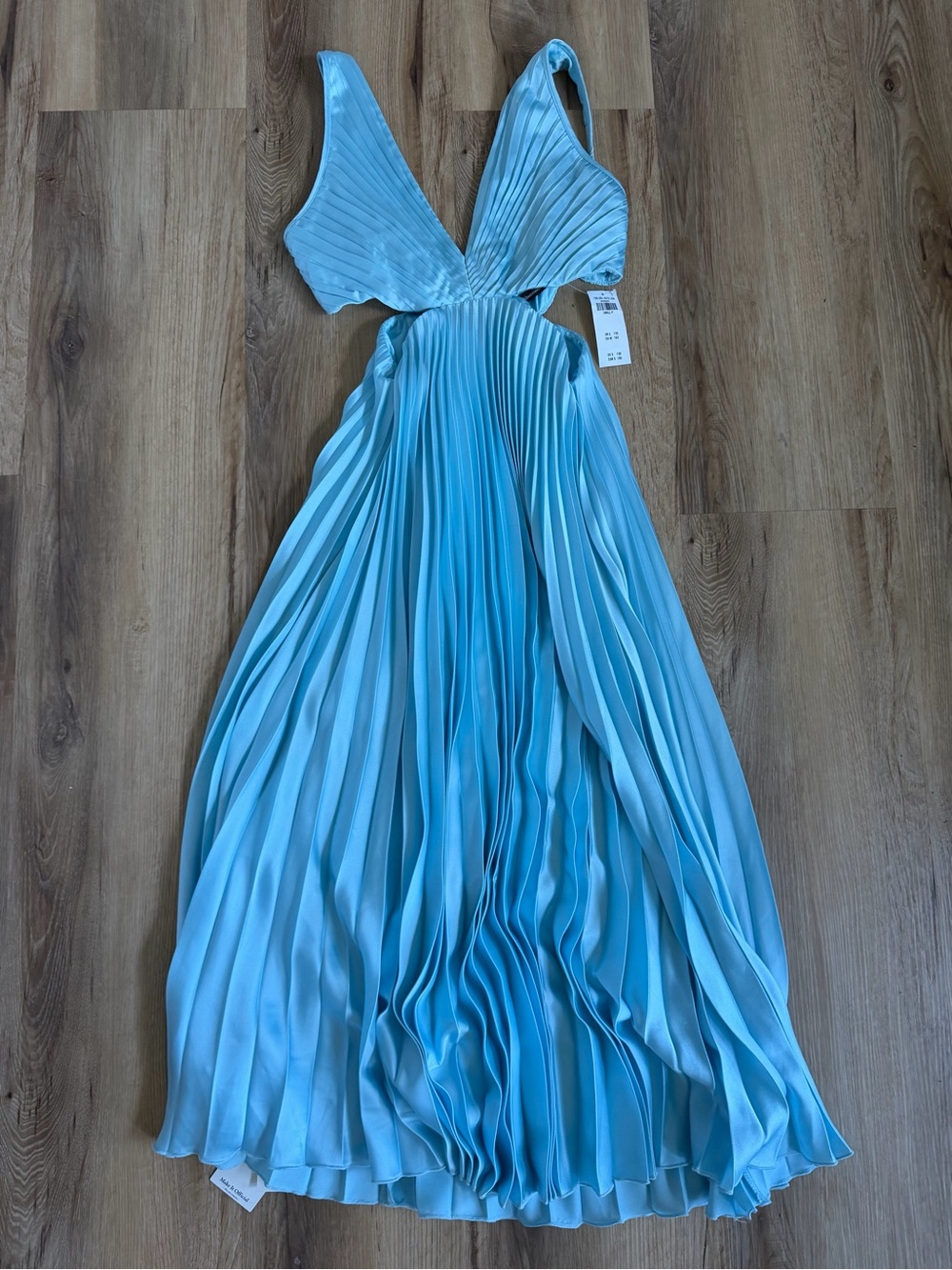 Abercrombie & Fitch Pleated V-Neck Maxi Dress in Light Blue